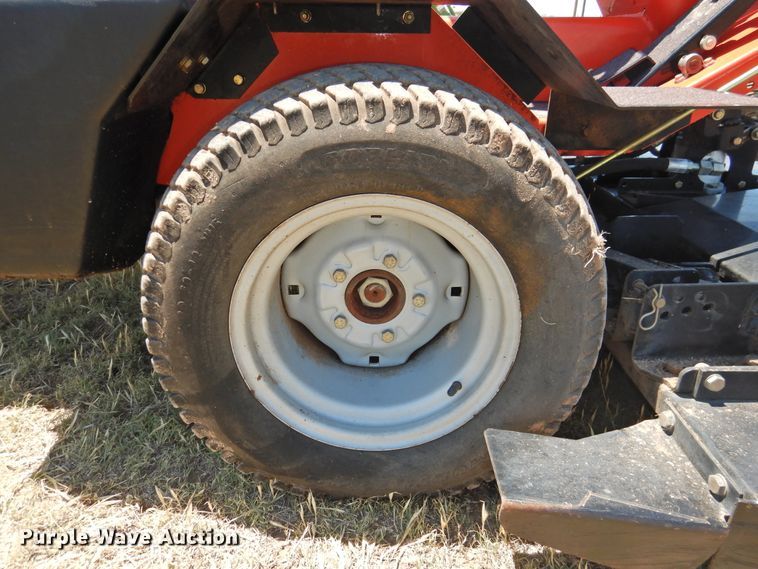 image for item GN9951 2006 Jacobsen Turfcat 628D lawn mower