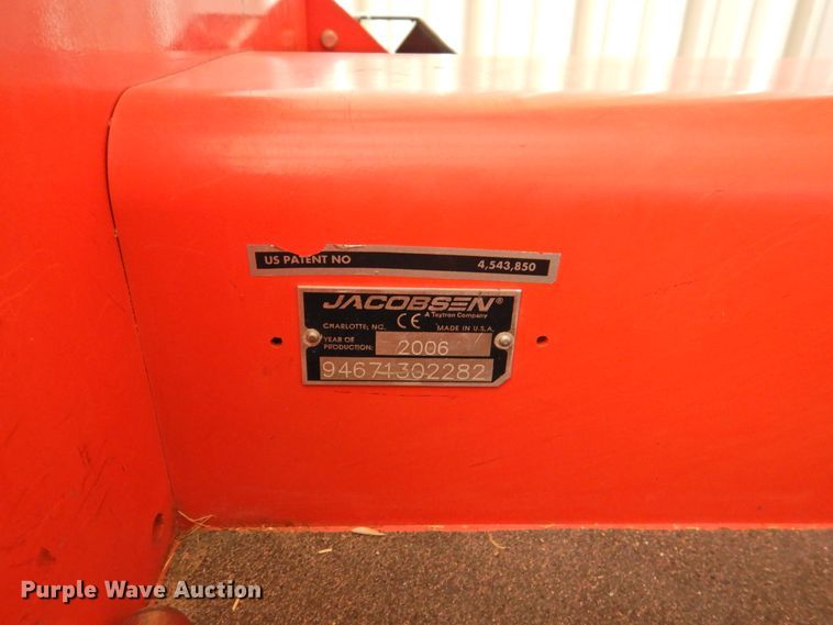 image for item GN9951 2006 Jacobsen Turfcat 628D lawn mower