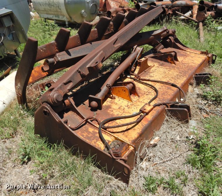 image for item GN9954 John Deere 750 dozer blade