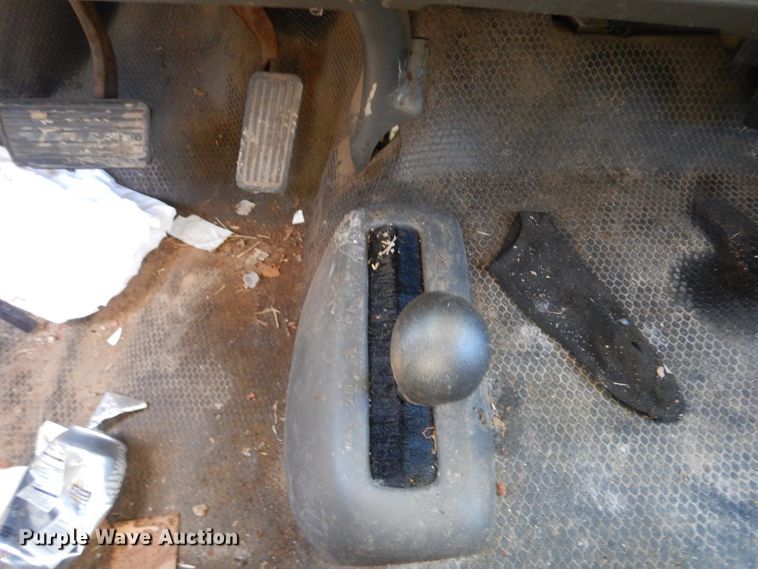 image for item GO9854 2004 Chevrolet Silverado 1500  Ext. Cab pickup truck