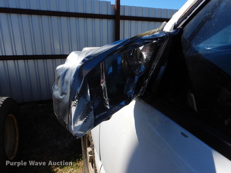 image for item GO9854 2004 Chevrolet Silverado 1500  Ext. Cab pickup truck