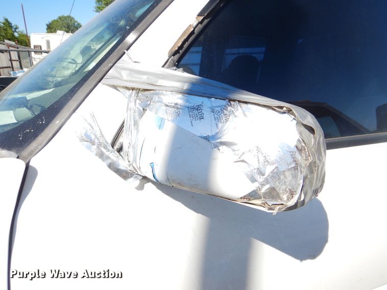 image for item GO9854 2004 Chevrolet Silverado 1500  Ext. Cab pickup truck