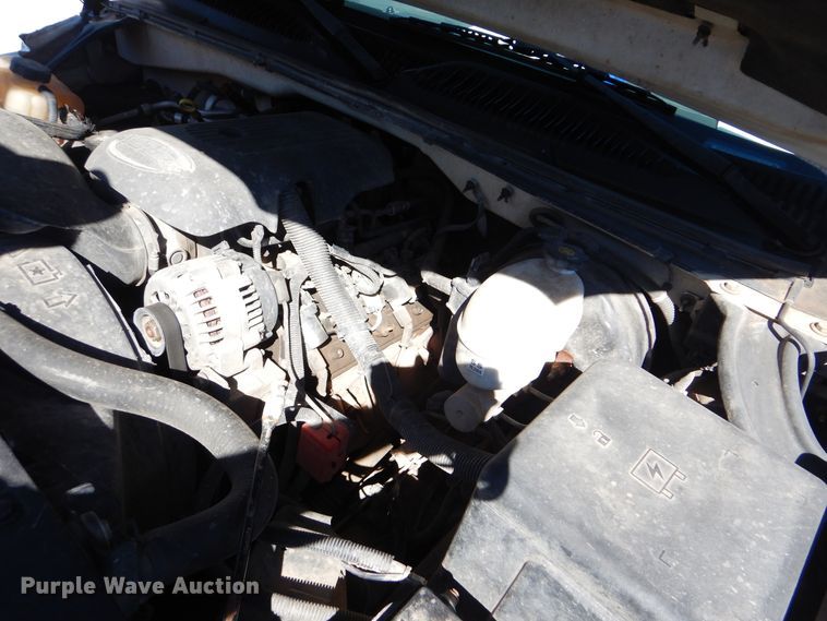 image for item GO9854 2004 Chevrolet Silverado 1500  Ext. Cab pickup truck