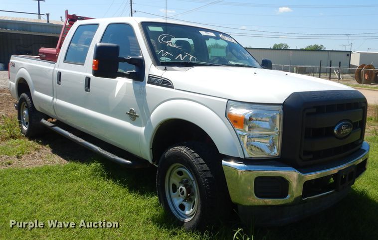 image for item GP9174 2012 Ford F350 Super Duty FX4  Crew Cab pickup truck