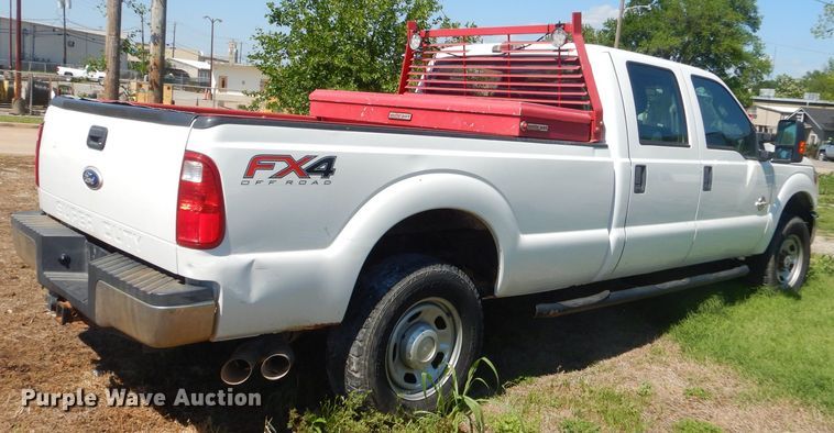 image for item GP9174 2012 Ford F350 Super Duty FX4  Crew Cab pickup truck