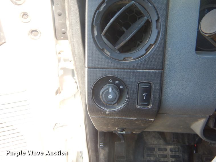 image for item GP9174 2012 Ford F350 Super Duty FX4  Crew Cab pickup truck