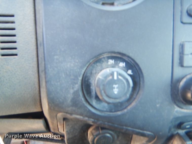 image for item GP9174 2012 Ford F350 Super Duty FX4  Crew Cab pickup truck