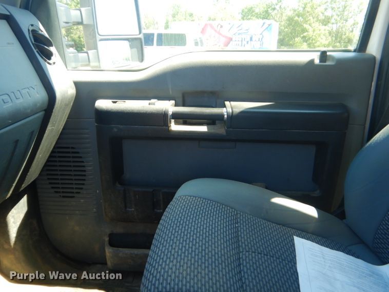 image for item GP9174 2012 Ford F350 Super Duty FX4  Crew Cab pickup truck