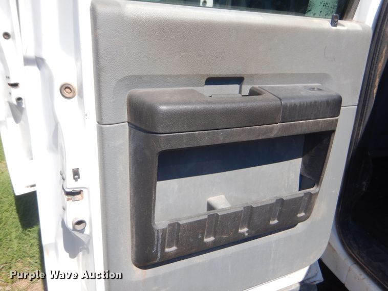 image for item GP9174 2012 Ford F350 Super Duty FX4  Crew Cab pickup truck