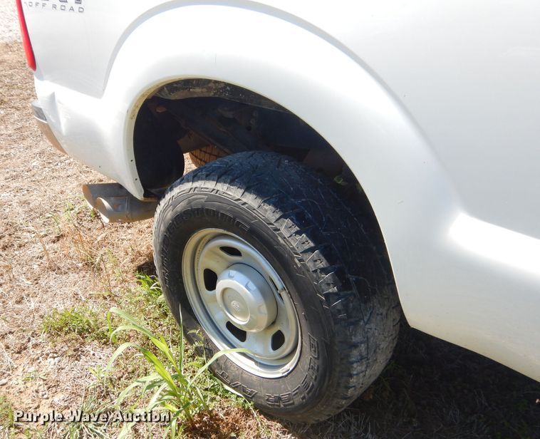 image for item GP9174 2012 Ford F350 Super Duty FX4  Crew Cab pickup truck