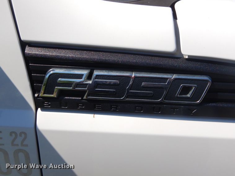 image for item GP9174 2012 Ford F350 Super Duty FX4  Crew Cab pickup truck