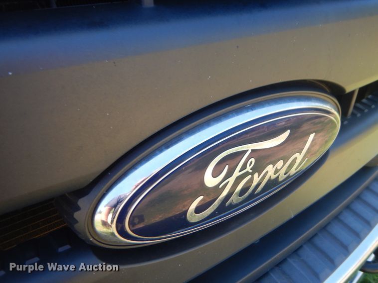 image for item GP9174 2012 Ford F350 Super Duty FX4  Crew Cab pickup truck