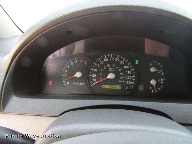 image for item GQ9033 2005 Kia Sorento LX  SUV