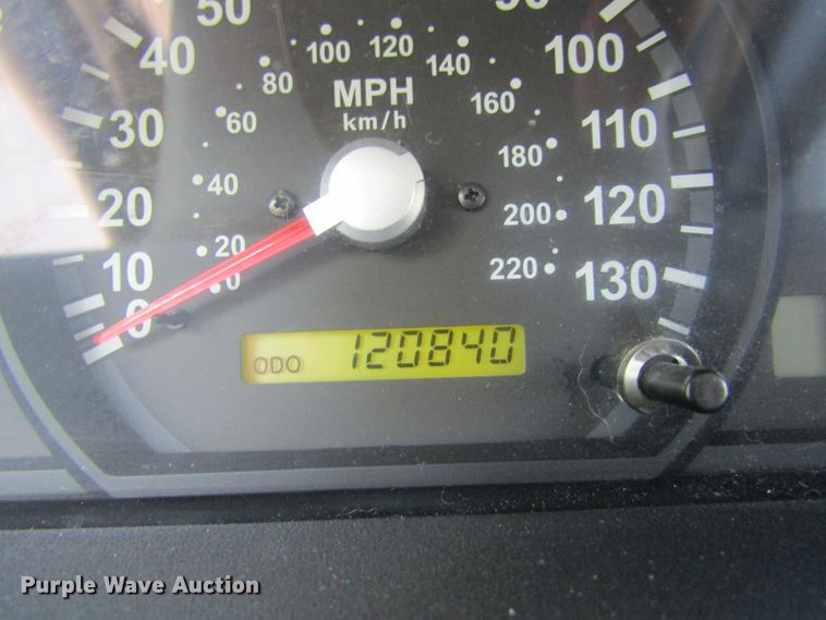 image for item GQ9033 2005 Kia Sorento LX  SUV