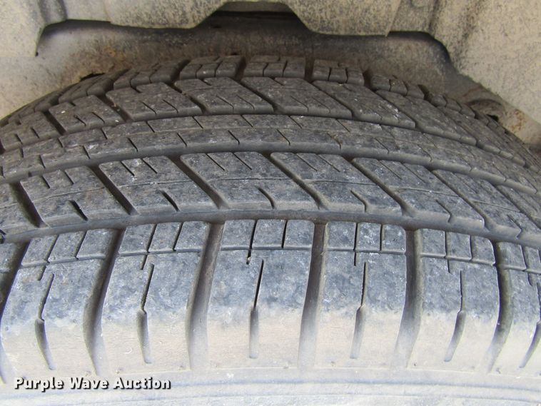 image for item GQ9033 2005 Kia Sorento LX  SUV