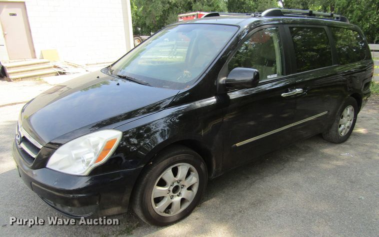 image for item GQ9037 2007 Hyundai Entourage  van