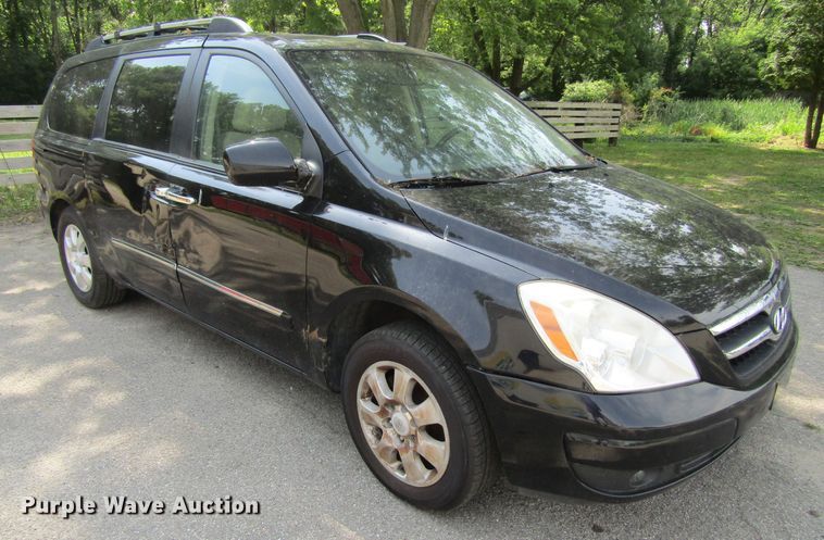 image for item GQ9037 2007 Hyundai Entourage  van