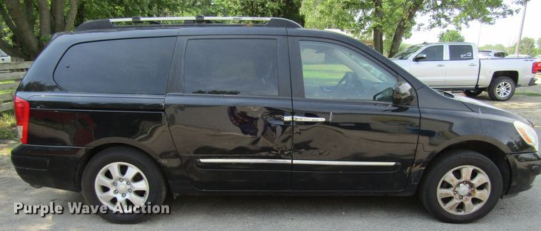 image for item GQ9037 2007 Hyundai Entourage  van