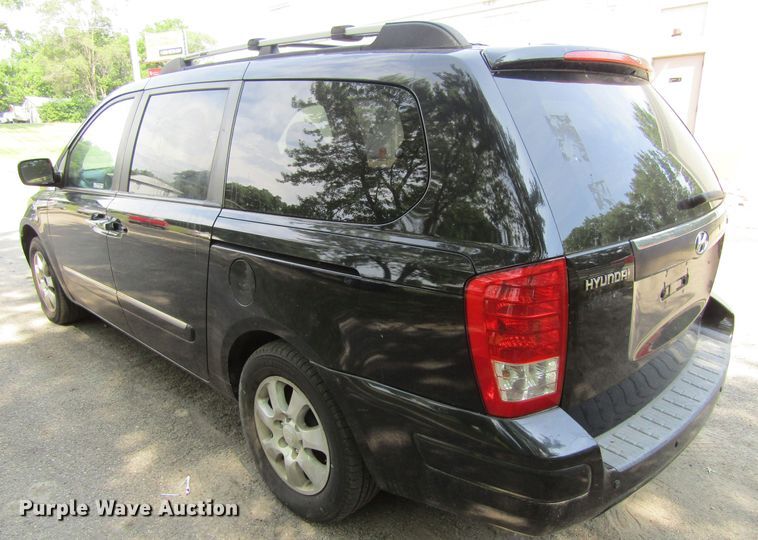 image for item GQ9037 2007 Hyundai Entourage  van