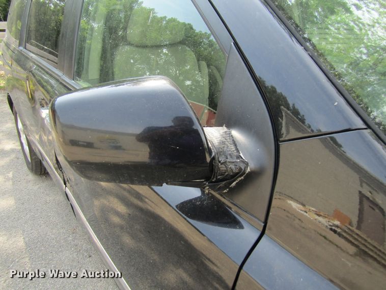 image for item GQ9037 2007 Hyundai Entourage  van