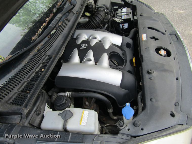 image for item GQ9037 2007 Hyundai Entourage  van