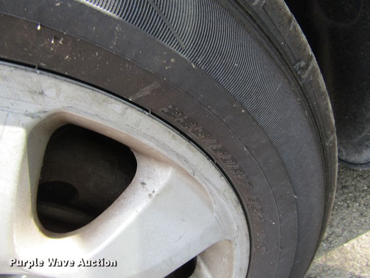 image for item GQ9037 2007 Hyundai Entourage  van