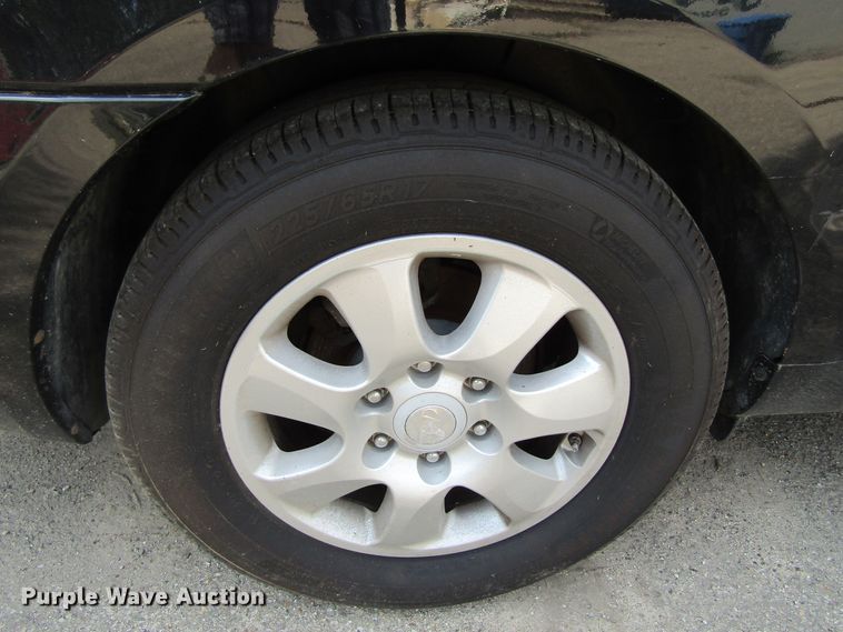 image for item GQ9037 2007 Hyundai Entourage  van