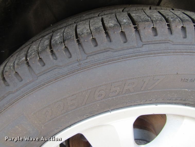 image for item GQ9037 2007 Hyundai Entourage  van