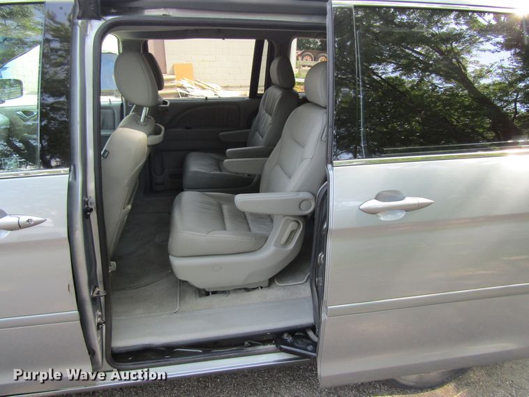 image for item GQ9038 2008 Honda Odyssey  van