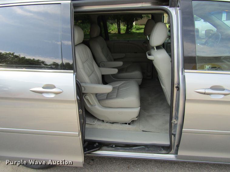 image for item GQ9038 2008 Honda Odyssey  van