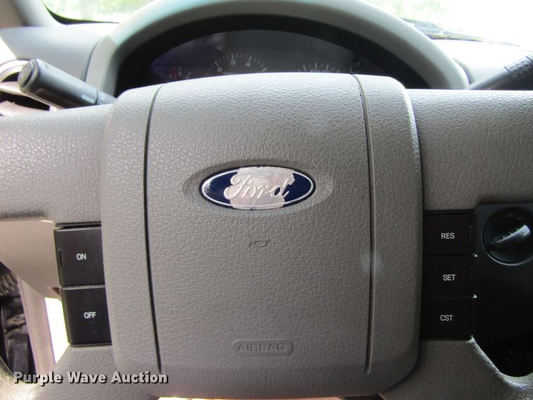 image for item GQ9041 2005 Ford F150 XLT  SuperCab pickup truck