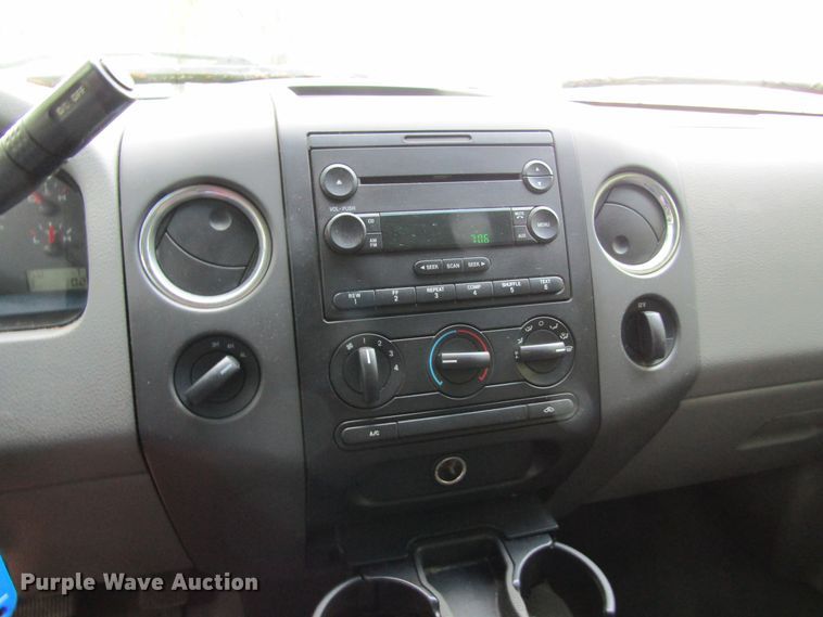 image for item GQ9041 2005 Ford F150 XLT  SuperCab pickup truck