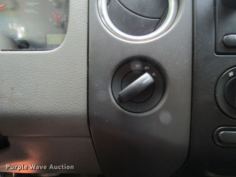 image for item GQ9041 2005 Ford F150 XLT  SuperCab pickup truck