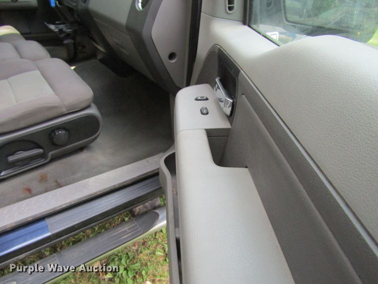 image for item GQ9041 2005 Ford F150 XLT  SuperCab pickup truck