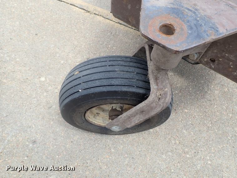 image for item GS9270 Grasshopper 614 ZTR lawn mower