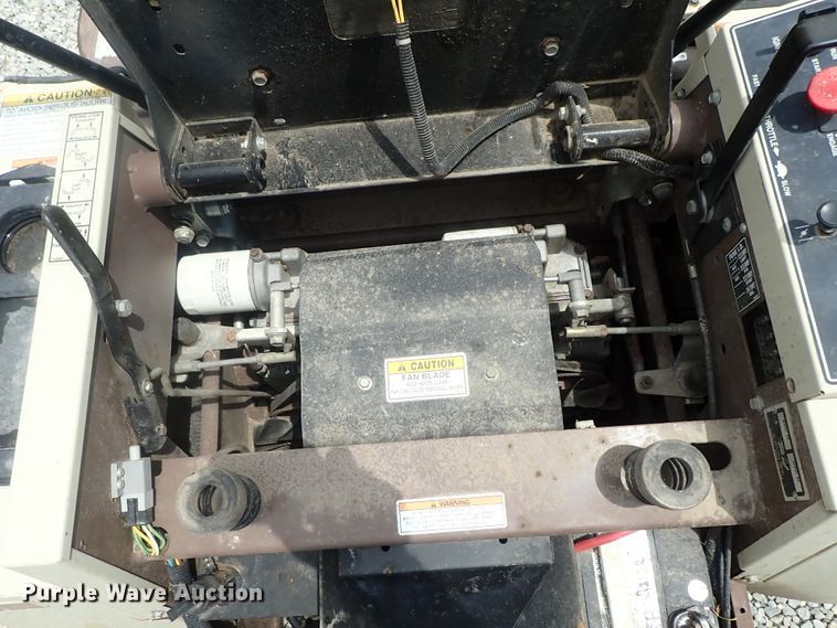 image for item GS9271 Grasshopper 718 ZTR lawn mower