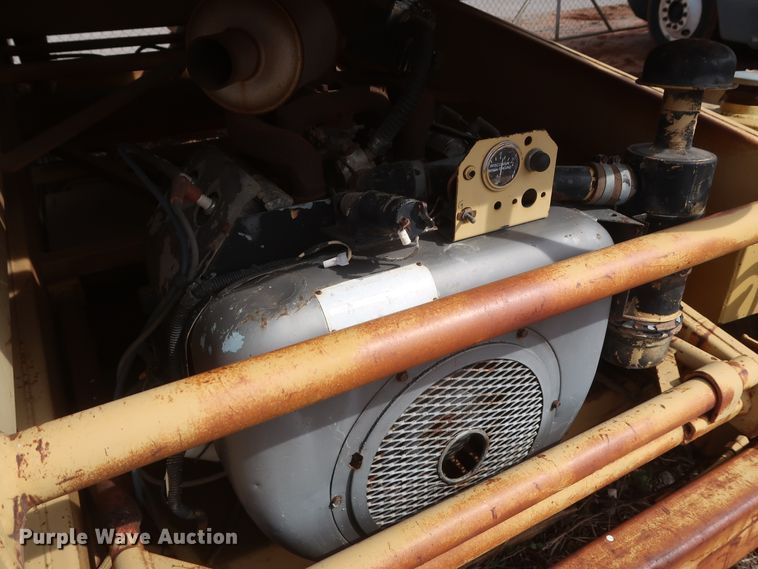 image for item GS9794 Grove SM42RT  scissor lift