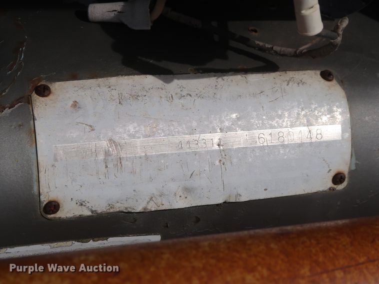 image for item GS9794 Grove SM42RT  scissor lift