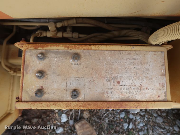 image for item GS9794 Grove SM42RT  scissor lift