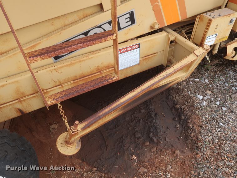 image for item GS9794 Grove SM42RT  scissor lift