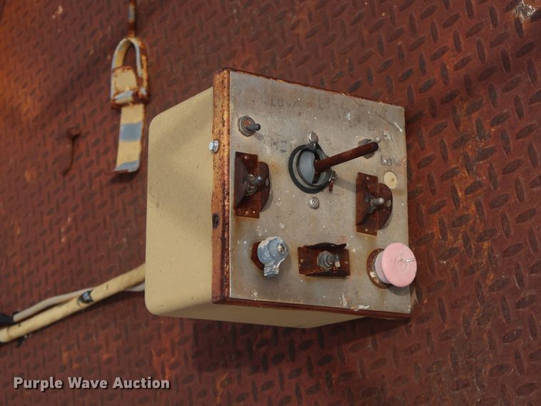 image for item GS9794 Grove SM42RT  scissor lift