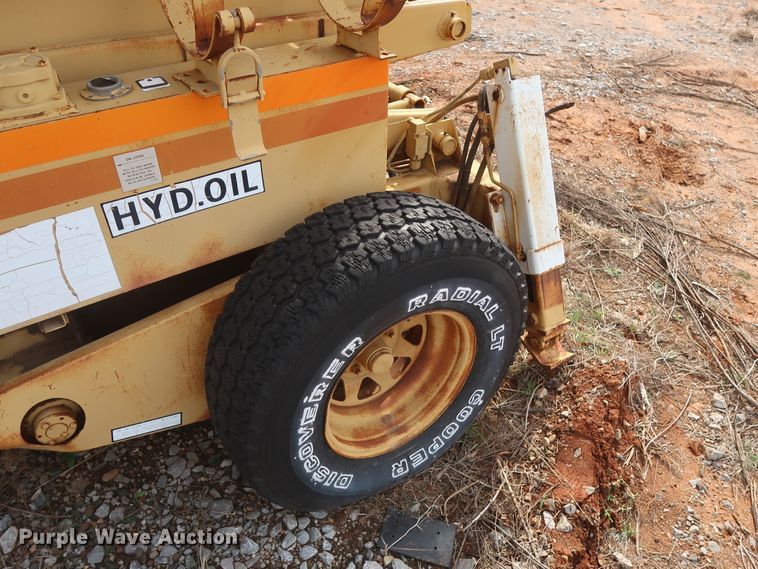 image for item GS9794 Grove SM42RT  scissor lift