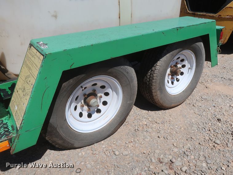 image for item GS9989 2006 Generac MWT500 tank trailer