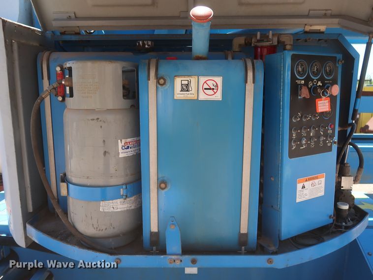 image for item GS9990 1999 Genie Z-60/34  boom lift