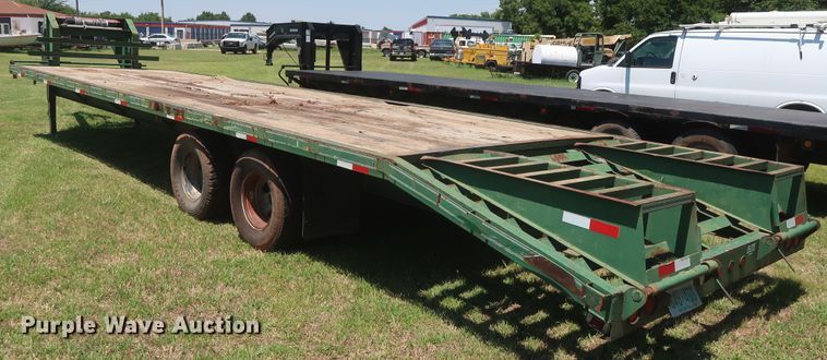 image for item GS9997 2001 Elite equipment trailer