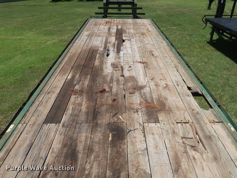 image for item GS9997 2001 Elite equipment trailer