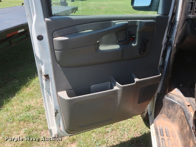 image for item GS9998 2012 Chevrolet Express 2500  van