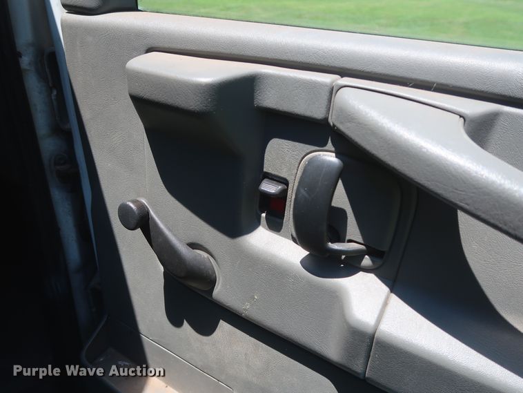 image for item GS9998 2012 Chevrolet Express 2500  van