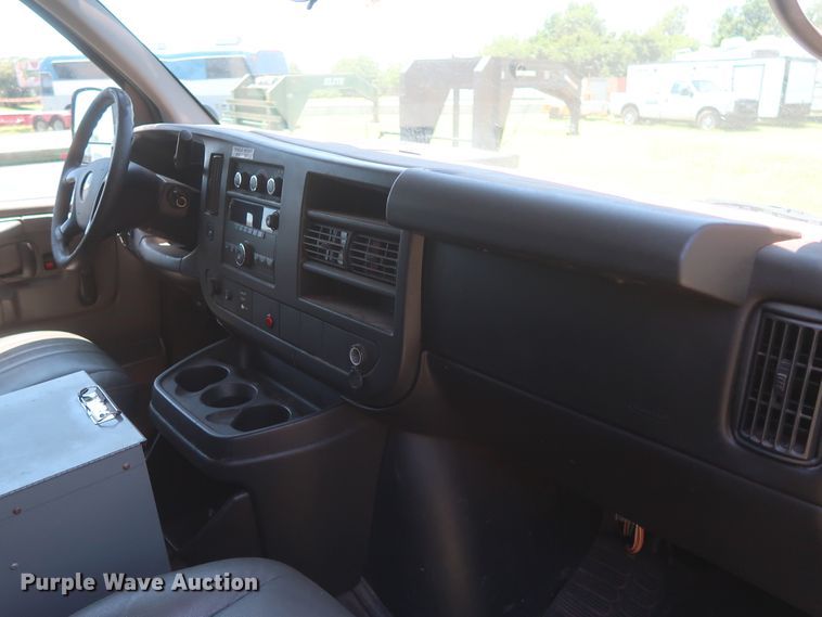 image for item GS9998 2012 Chevrolet Express 2500  van