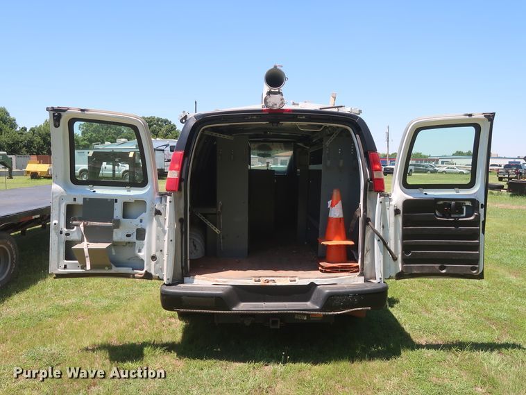 image for item GS9998 2012 Chevrolet Express 2500  van